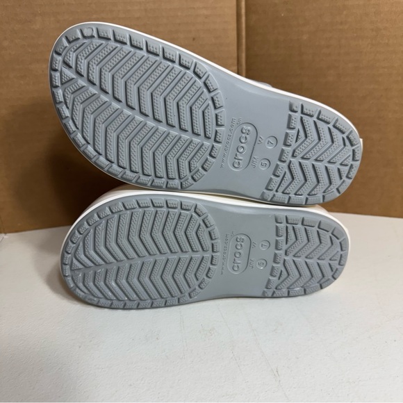 CROCS Crocband Platform Clogs Woman’s 7 Gray/White - Picture 6 of 6